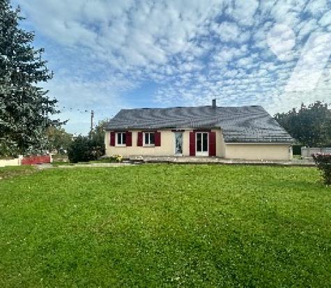 Beau pavillon dans quartier calme situé à LA SELLE LA FORGE REF V1053 Beau pavillon dans quartier calme situé à LA SELLE LA FORGE REF V1053