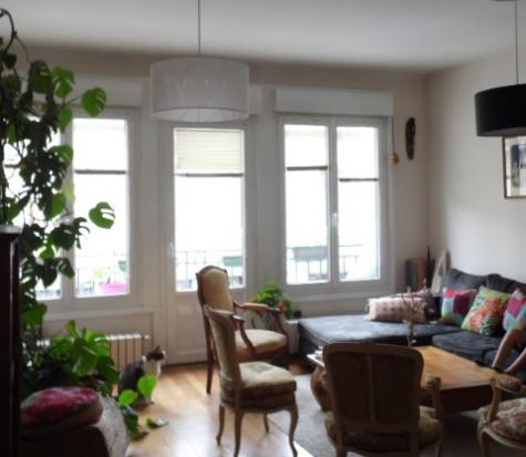 A VENDRE  APPARTEMENT/MAISON AVEC COUR : IDEAL PROFESSION LIBERALE (2 ESPACES BIEN DISTINCTS)