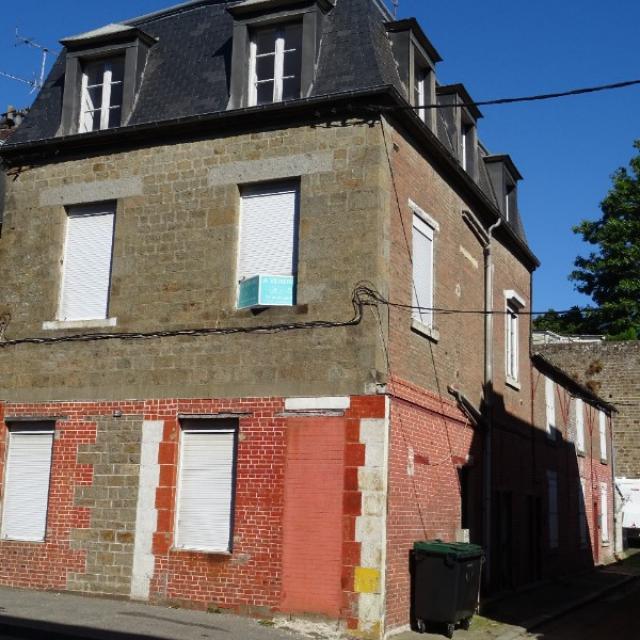 94/15 A VENDRE  IMMEUBLE A RENOVER LA FERTE MACE 61 Idéal Investisseur