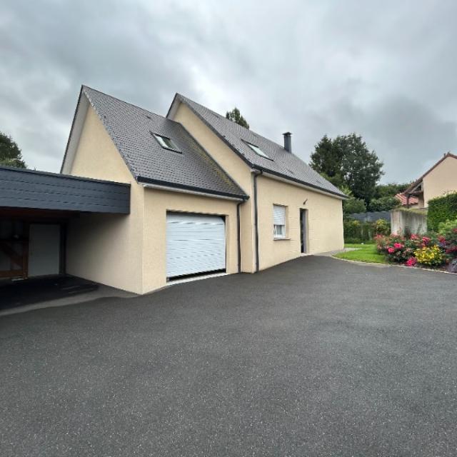 Maison sur la communes d'Athis de l'orne proche bourg et à 5 minutes de Flers 